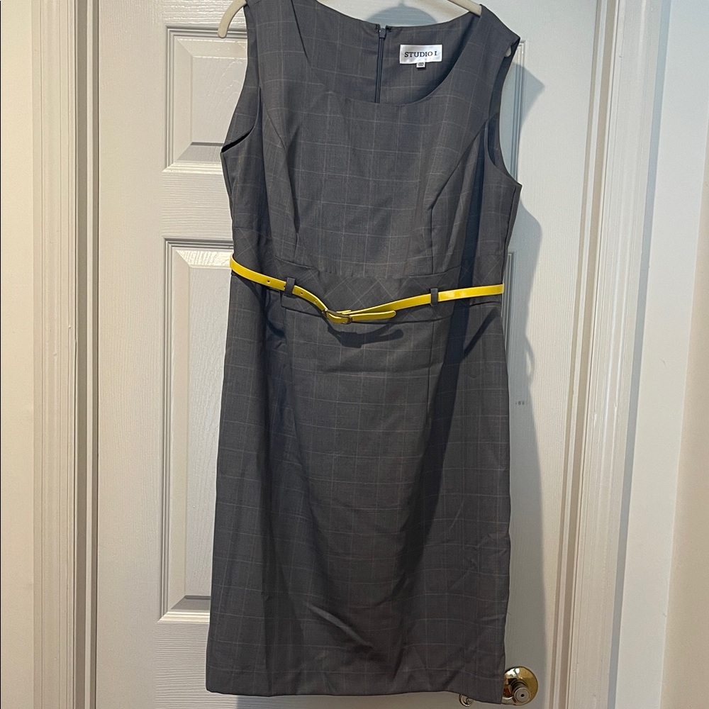 Tailored Gray Plaid Preppy Minimalist Sheath Dress with Yellow Belt Size 14W